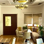 E Arte Center