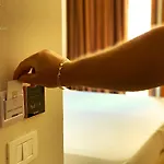 E Arte Center Hotel 3*