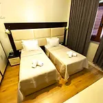 Hotell E Arte Center Tirana