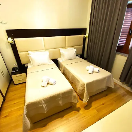 Szálloda E Arte Center Tirana