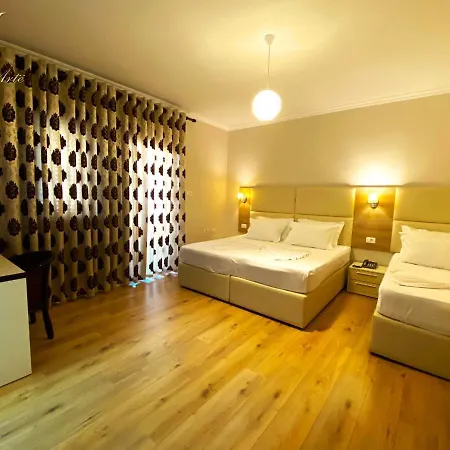 E Arte Center Hotel 3*