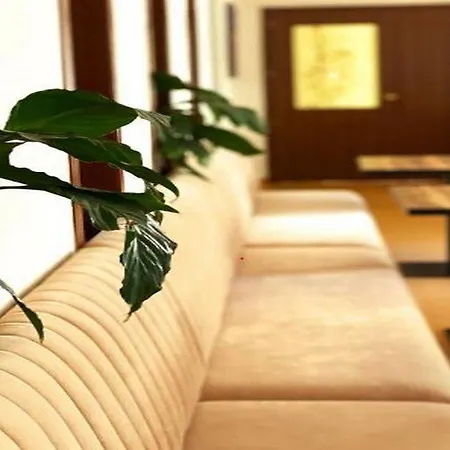 E Arte Center Szálloda Tirana