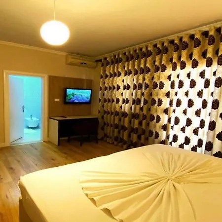 E Arte Center 3* Tirana