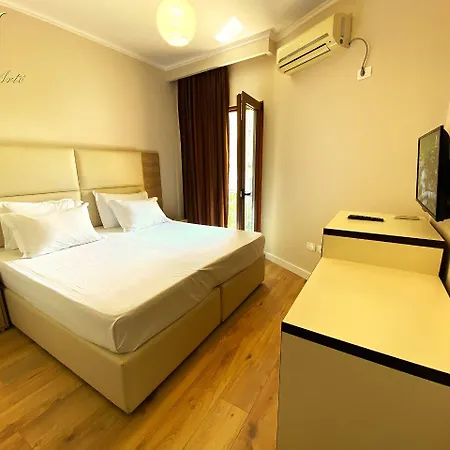 E Arte Center Szálloda