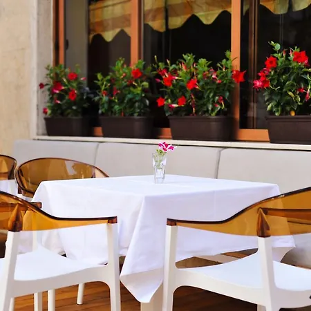 Szálloda E Arte Center 3*