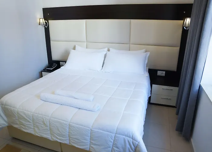 维拉艾普艺城中心酒店 酒店 地拉那